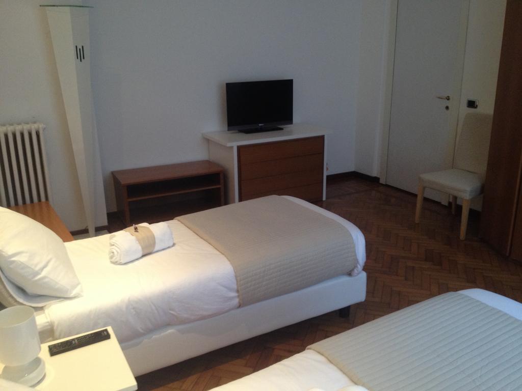 B&B Gambara Milano Szoba fotó